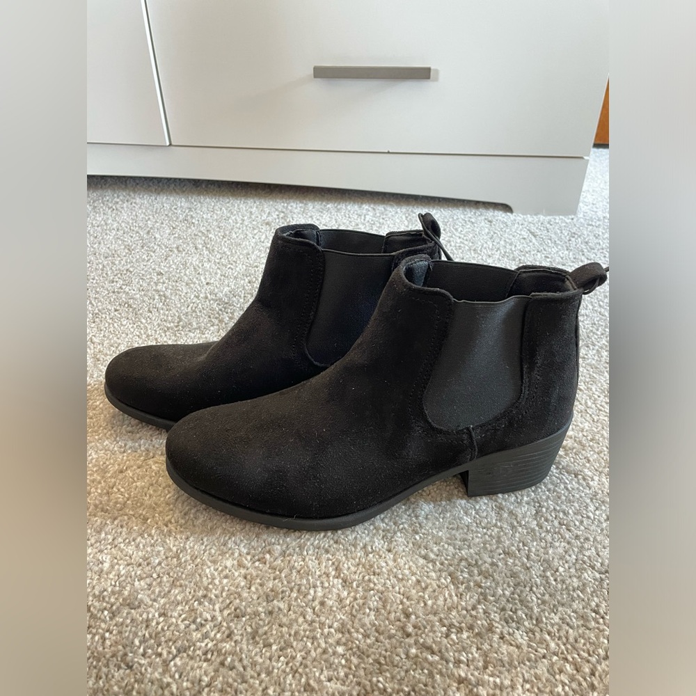 NWOT Pop Women's Tildon-03 Low Heel Slip On Solid Ankle Boot